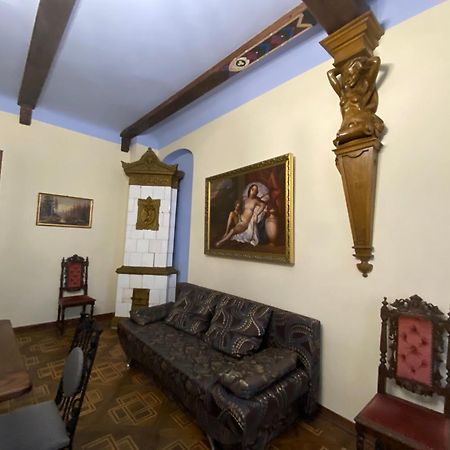 Апартаменти Королівські На Вулиці Лесі Українки 19 リヴィウ エクステリア 写真