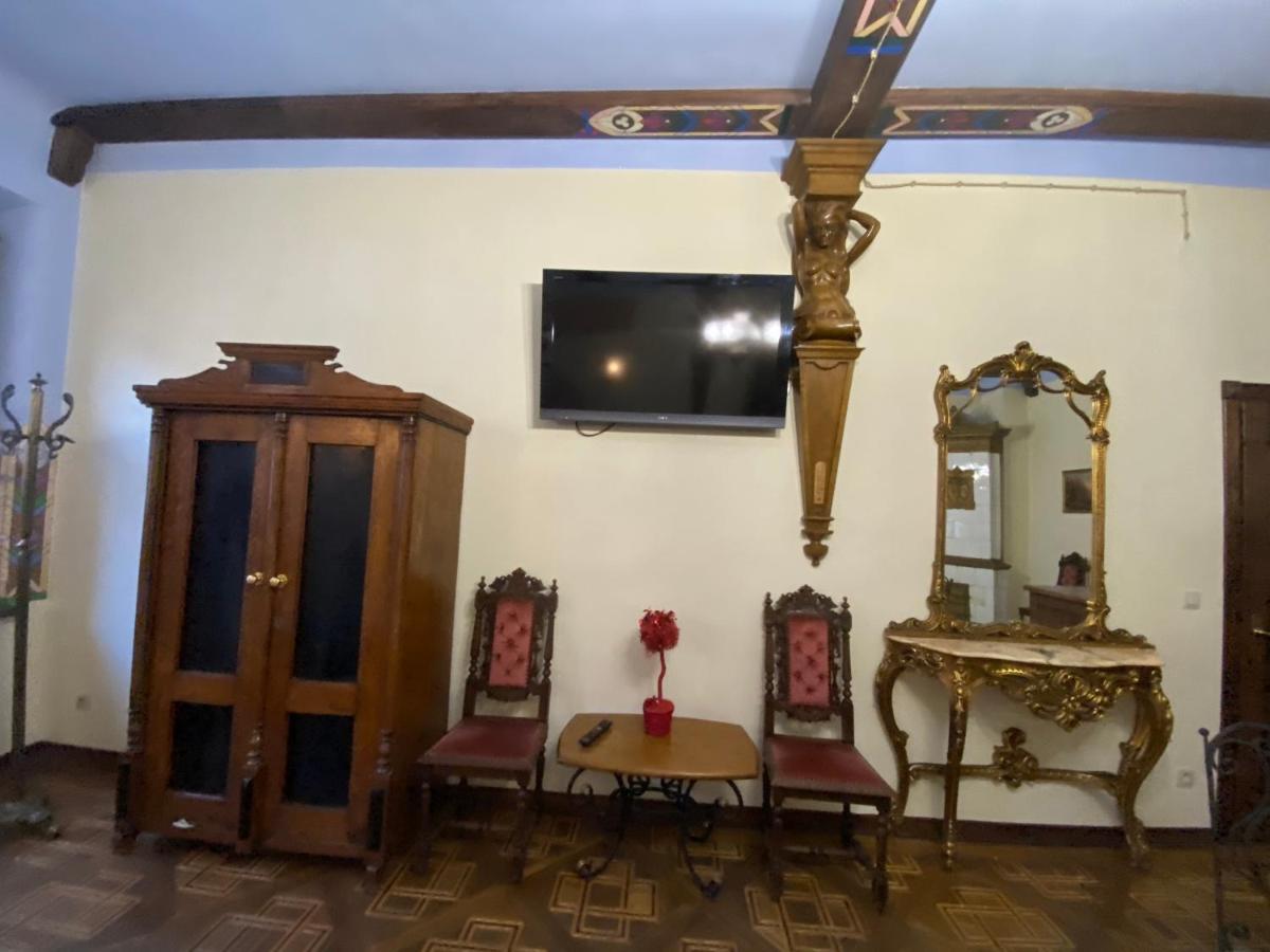 Апартаменти Королівські На Вулиці Лесі Українки 19 リヴィウ エクステリア 写真