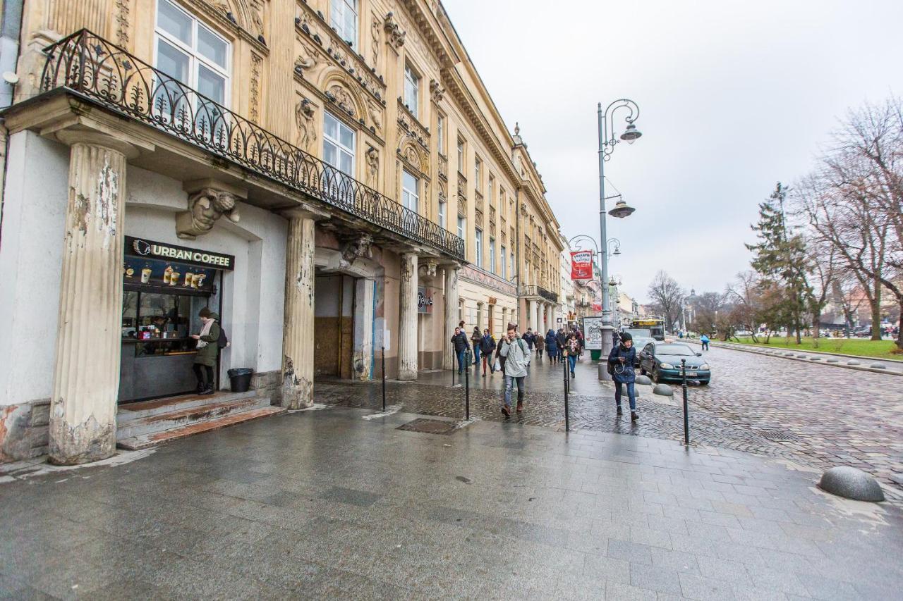 Апартаменти Королівські На Вулиці Лесі Українки 19 リヴィウ エクステリア 写真